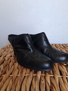 Vintage Y-Not? Black Leather Y2K Slip-On Booties Sz 8.5M